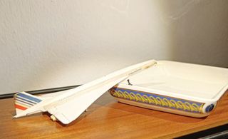 Colección. CONCORDE. Bandeja y maqueta
