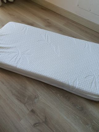 Colchón cuna-parque infantil plegable 95x95x5 cm