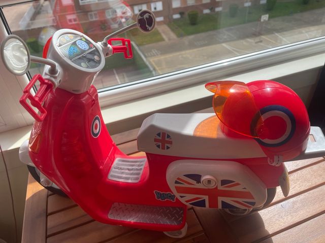 Moto Scooter Nancy Retro