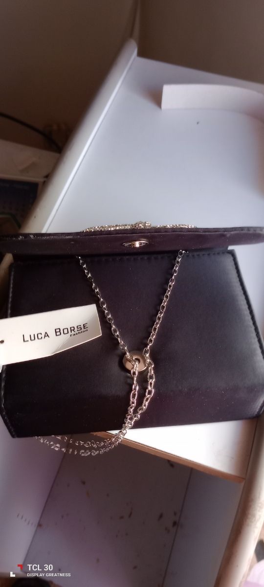 Borsa a mano nera con fiocco