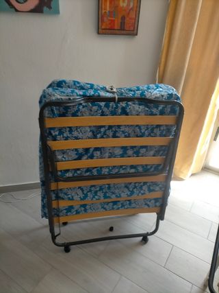 Cama plegable auxiliar - Azul y blanca