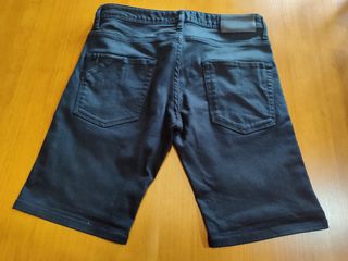 Pantalón vaquero corto negro