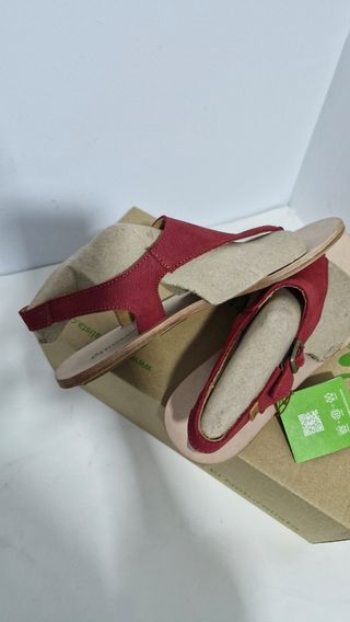 Sandalias rojas El Naturalista