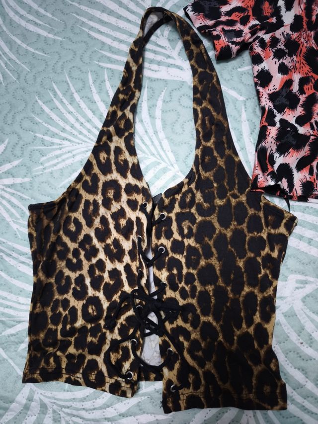 Tops estampados leopardo