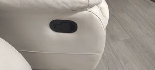 Sofá de piel blanco reclinable