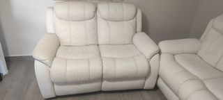 Sofá de piel blanco reclinable