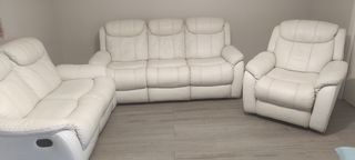 Sofá de piel blanco reclinable