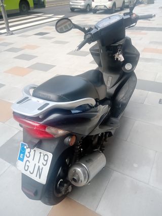 Kymco 125cc: Scooter en buen estado