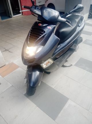 Kymco 125cc: Scooter en buen estado