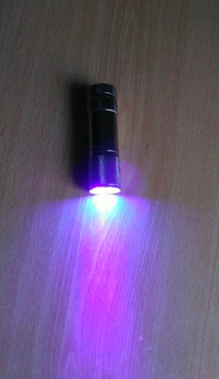 Linterna UV -  calamares