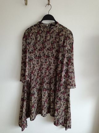 Vestido Zara flores - Talla XS.
