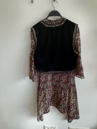 Vestido Zara flores - Talla XS.