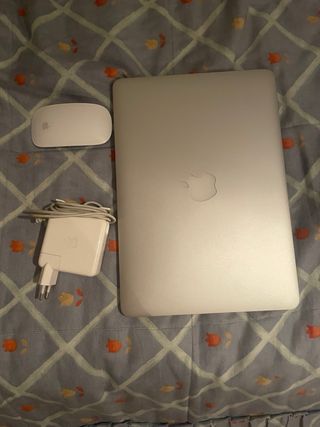 MacBook 11 Pro retina + Magicmouse 
