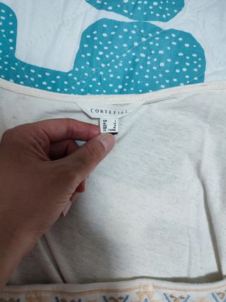 Blusa Cortefiel beige bordada