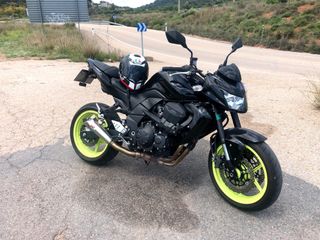 Moto Kawasaki Z750