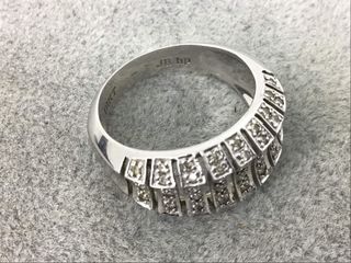 anillo oro 18k con piedra con diamante