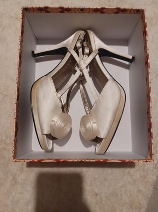 Sandalias Prestigio beige