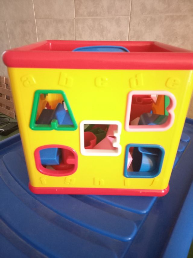 Juguete encajable formas y letras