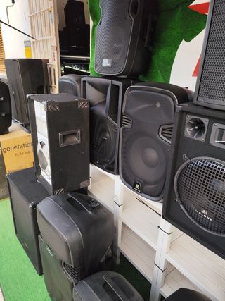 Altavoce Berhinher ibiza alto jbl Gran seleccion