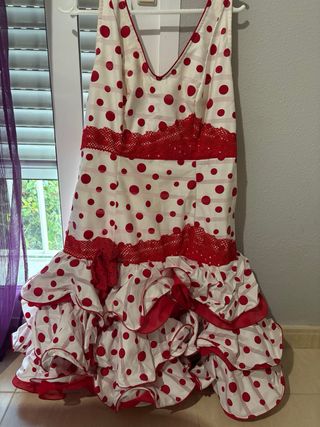Vestido gitana rojo y blanco lunares
