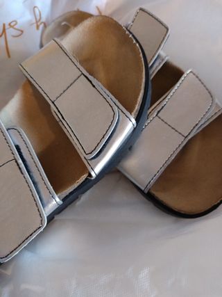 Chanclas Stradivarius Plata