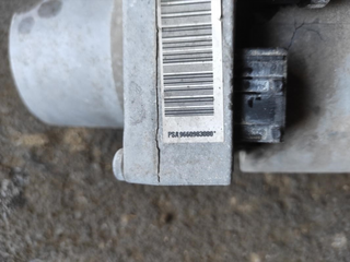 Bomba dirección 9660983080 Peugeot 407 SW (2