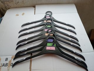 50 Perchas Plásticas Negras 41cm