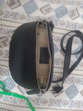 Riñonera negra italiana - Bolso tipo luna
