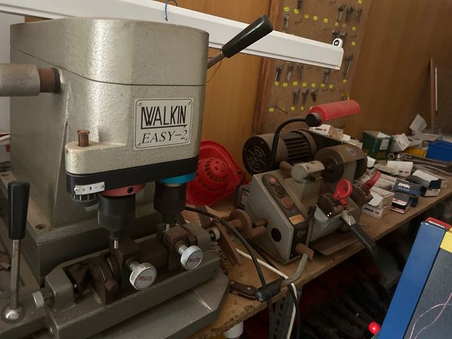 Máquina llaves Walkin Easy-2 + juego brocas