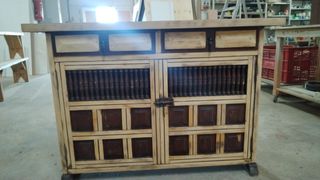 Mobili rustici antichi in legno