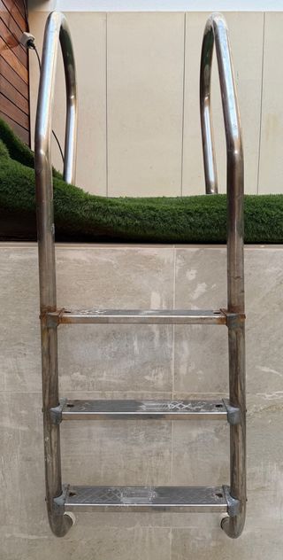 Escalera piscina acero inoxidable