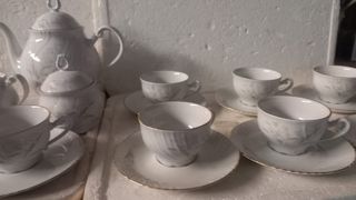 Servizio da tè in porcellana