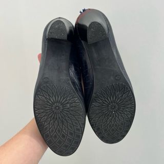 Zapatos tacón azul marino cocodrilo