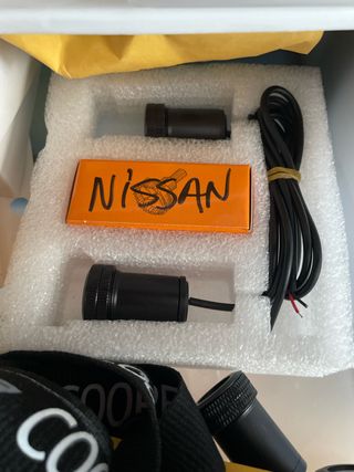 Luces LED logo Nissan para puerta