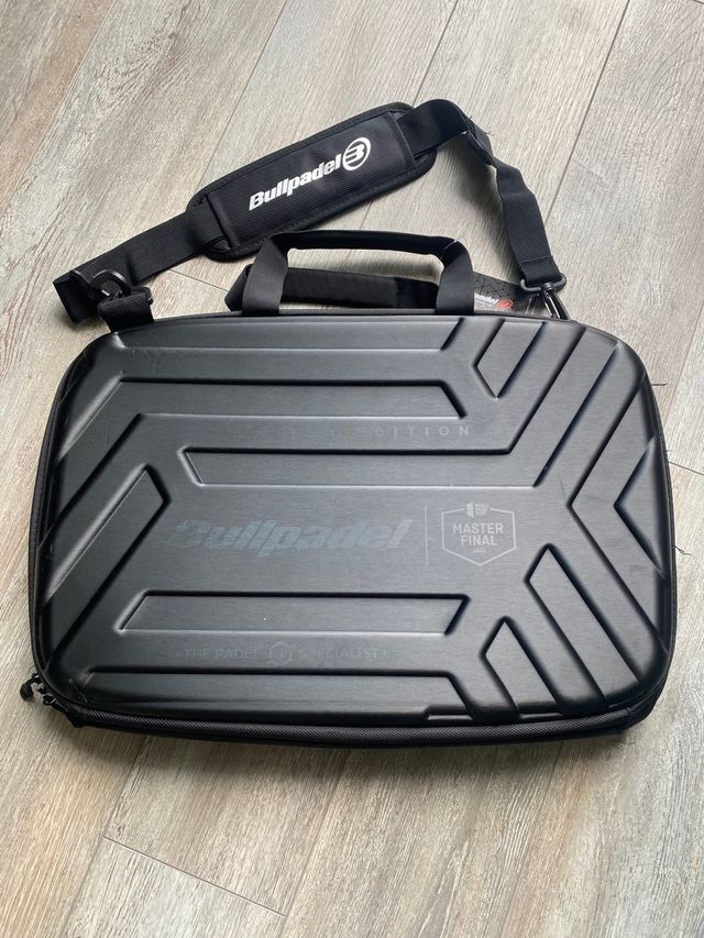 Paletero Bullpadel Master Final