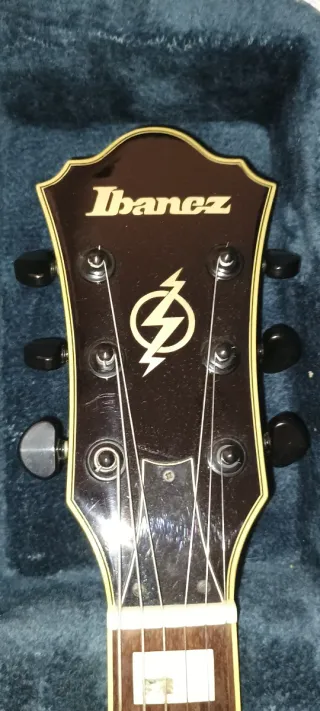 Ibanez Artcore AFS77T con estuche rigido