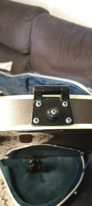 Ibanez Artcore AFS77T con estuche rigido