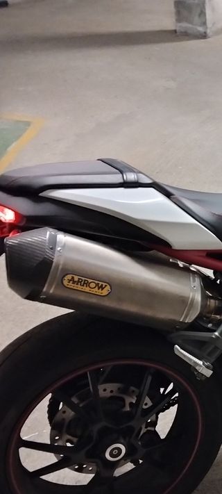 Triumph Speed Triple r 1050 ABS  Impecable