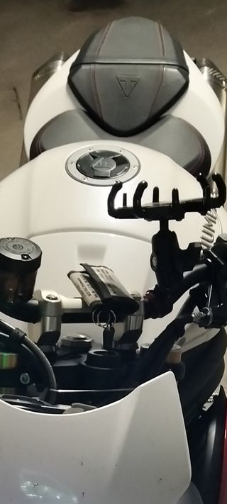 Triumph Speed Triple r 1050 ABS  Impecable