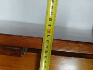 Mesa extensible antigua de madera
