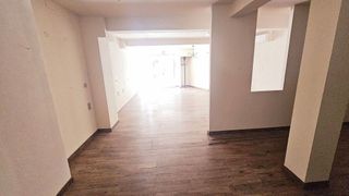 Local comercial en venta en Centre en Sant Boi de Llobregat