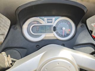 Scooter TGB 125cc está en perfectas condiciones.