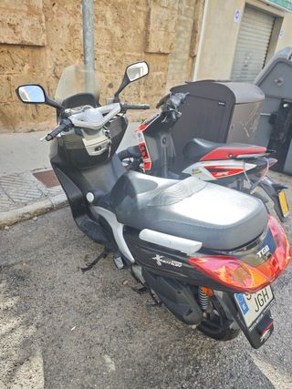 Scooter TGB 125cc está en perfectas condiciones.