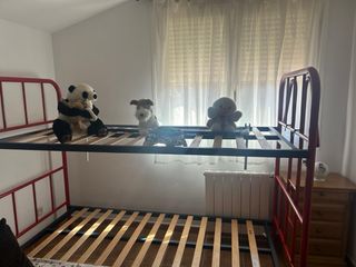Litera infantil roja - Como nueva 