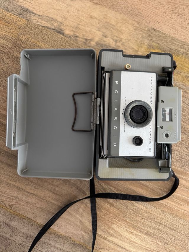 Polaroid Land Camera Automatic 103