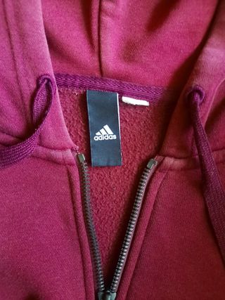 Chaqueta Adidas morada con capucha