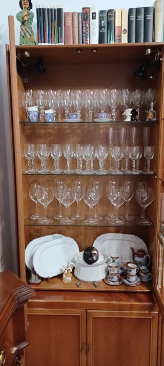 Muebles salón, modulares. Está todo desmontado.