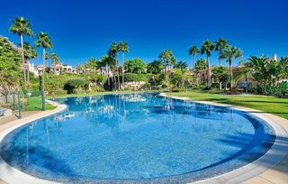 Casa pareada en venta en Calahonda en Mijas