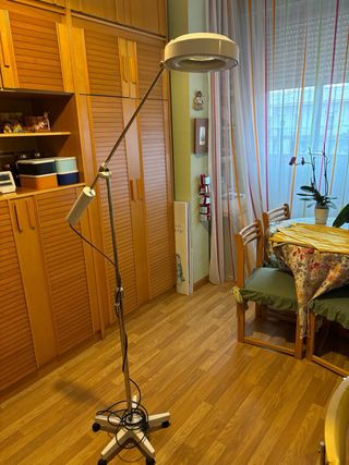 Lupa esteticista c/luz - vintage