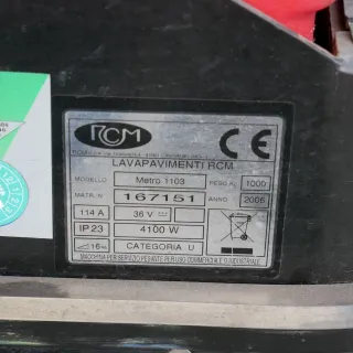 FREGADORA ELECTRICA CONDUCTOR MONTADO RCM